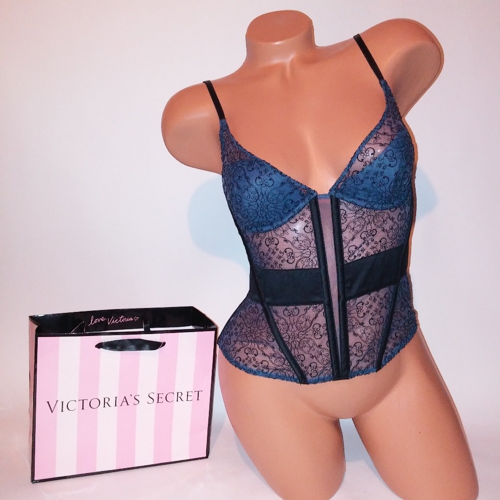 Victoria Secret Lingerie - Picture 4 of 8